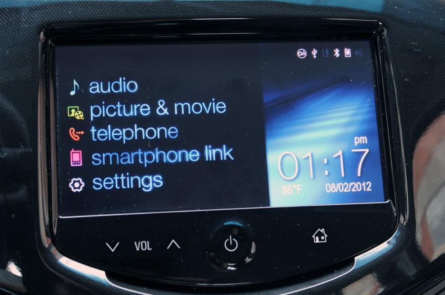  Chevrolet Spark 2013 года  (фото 21 из 204)